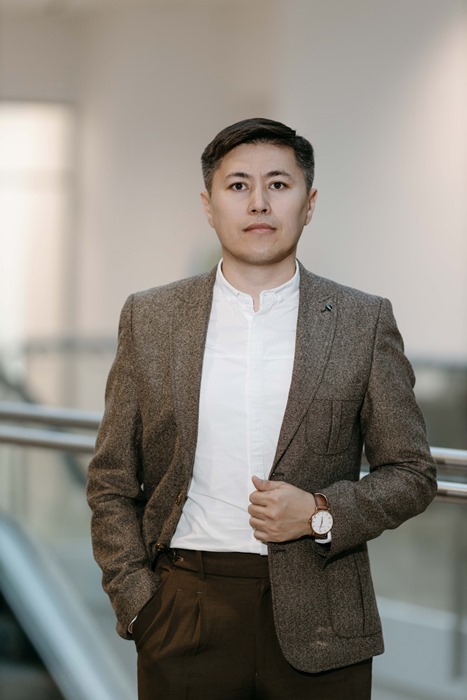 Кенжин Жаксат Болатович, Dr.oec, PhD, профессор, Стипендиат проекта «500 ученых» в рамках программы «Болашақ», Лауреат нагрудного знака «За вклад в развитие науки»